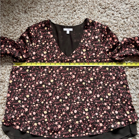 LC Lauren Conrad Floral V-Neck Blouse - Pink and Cream Size XL - Picture 9 of 13